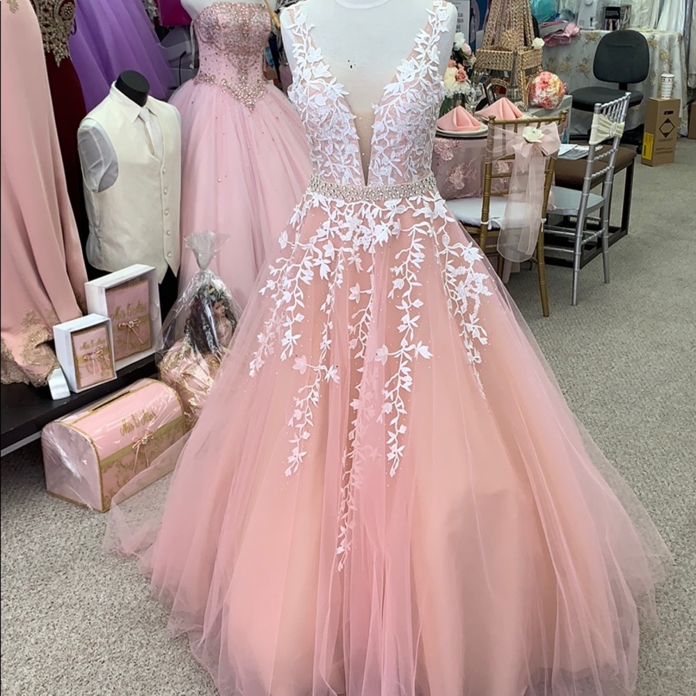 Blush Tul gown size 8